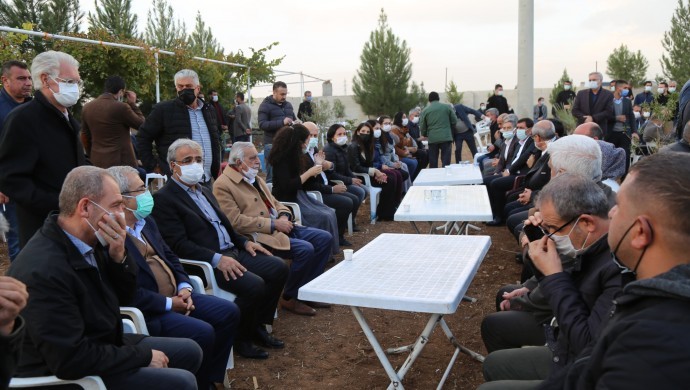 Mithat Sancar Mardin’de taziyelere katıldı