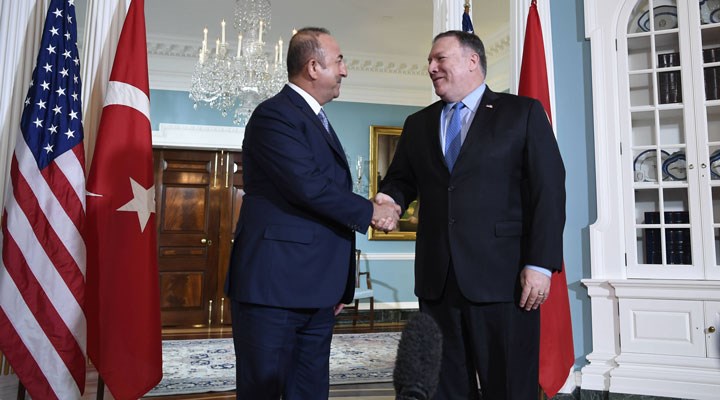 Pompeo ve Çavuşoğlu’dan NATO toplantısında karşılıklı sert suçlamalar